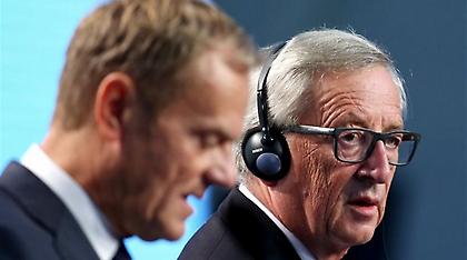 Γιούνκερ - Τουσκ καλούν τον Τραμπ στις Βρυξέλλες