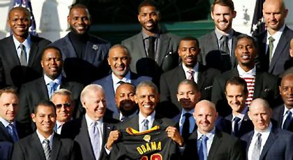 Στον Λευκό Οίκο ο Λεμπρόν και η παρέα του!