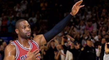 Το συγκινητικό καλωσόρισμα του αντιπάλου Γουέιντ στο Μαϊάμι (video)