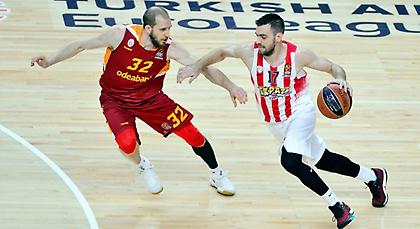 Μάντζαρης στον ΣΠΟΡ FM: «Δεν κλαίμε. Τέλειωσε το ματς και πάμε παρακάτω»