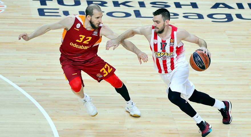 Μάντζαρης στον ΣΠΟΡ FM: «Δεν κλαίμε. Τέλειωσε το ματς και πάμε παρακάτω»