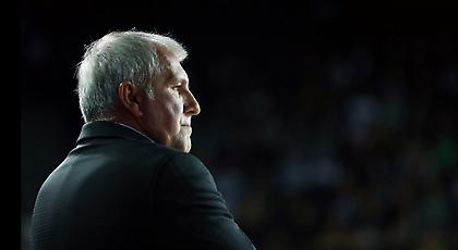 Έξαλλος ο Ομπράντοβιτς: «Κάποιοι παίκτες μου ζουν στο… πέρσι»