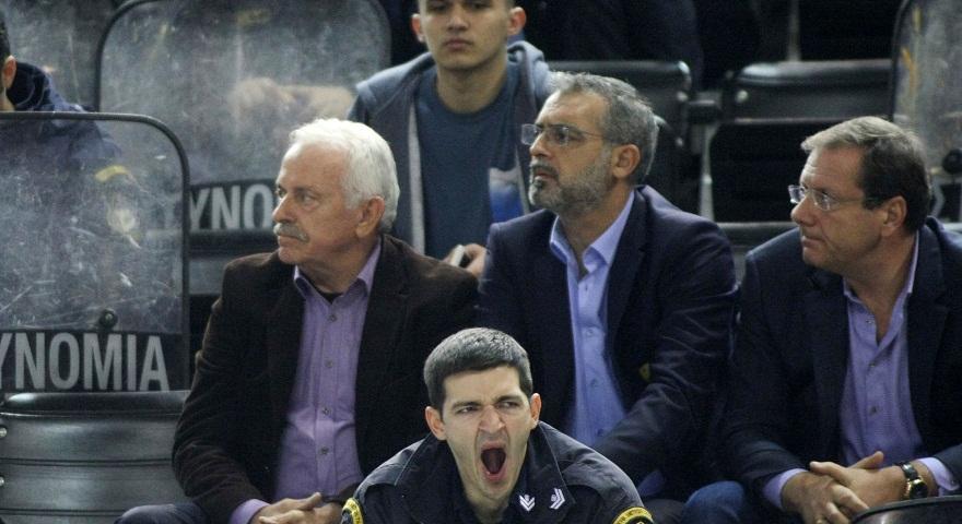 Πήγε στα αποδυτήρια για συγχαρητήρια ο Αγγελόπουλος!