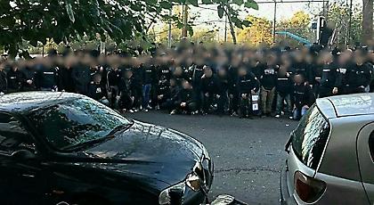 «Μαύρισαν» το μετρό οι Βόσνιοι οπαδοί! (video)