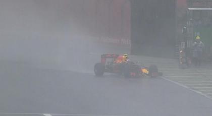 Απίστευτος Φερστάπεν, κράτησε το μονοθέσιό του παρά το σπινάρισμα (video)