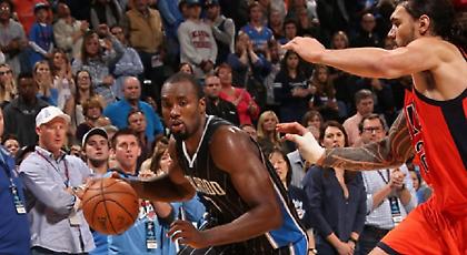 Ο Ιμπάκα τάπωσε τους Θάντερ (video)