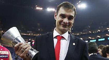 Βραβεύει Μπαρτζώκα ο Ολυμπιακός