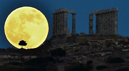 Supermoon: Όλα όσα πρέπει να γνωρίζετε για το αποψινό υπέροχο φεγγάρι!