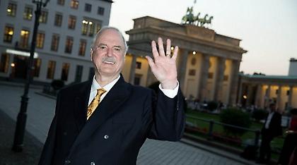 Τζον Κλιζ: Δεν έχω κάτι με τις πρώην συζύγους μου, απλώς θα τις ήθελα... νεκρές