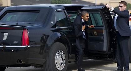 Μέσα στο «κτήνος»: Η θωρακισμένη λιμουζίνα που θα μεταφέρει τον Ομπάμα (pics/vids)