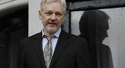 Συνεχίζεται για δεύτερη ημέρα η ανάκριση του Ασάνζ των Wikileaks