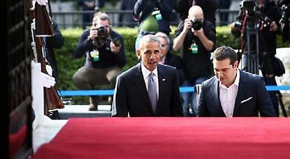 Ο ενικός και η στάση του Τσίπρα με Ομπάμα - Πήρε «φωτιά» το twitter (pics)