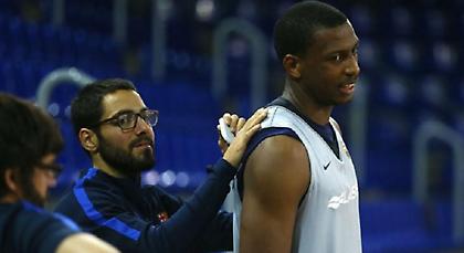 Χολμς: «Ενθουσιασμένοι και έτοιμοι για τον Ολυμπιακό»