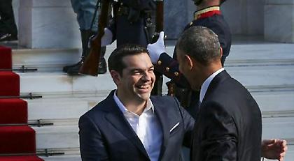 Το twitter... γελάει με τα γκρίκλις του Τσίπρα: «H θεία από το Σικάγο φάση» (pics/video)