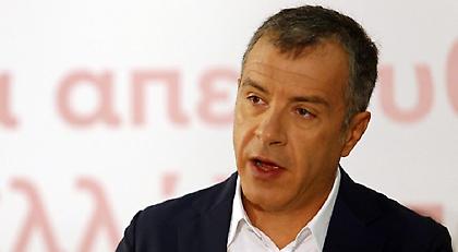 Η μαντινάδα του Σταύρου Θεοδωράκη για τον Ομπάμα