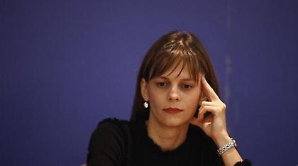 Πιέζουν για αύξηση του ορίου απολύσεων οι θεσμοί