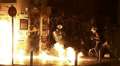 Δείτε ζωντανή εικόνα από τα επεισόδια στα Εξάρχεια