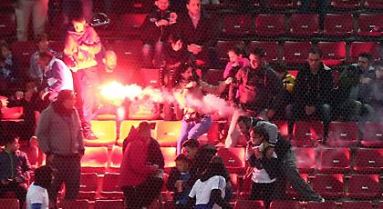 Δικογραφία εις βάρος ενός ατόμου για το κάψιμο της Ελληνικής σημαίας στον αγώνα της Εθνικής