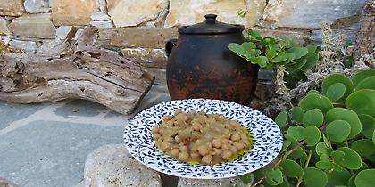 Η Σίφνος και η ρεβιθάδα της