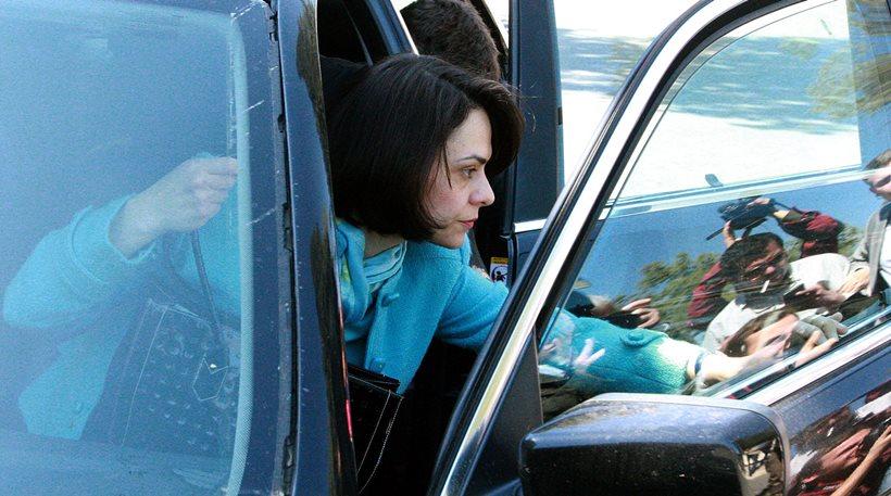 Βρυξέλλες και θεσμοί πιέζουν για εργασιακά, συνταξιοδοτικό και επιδόματα