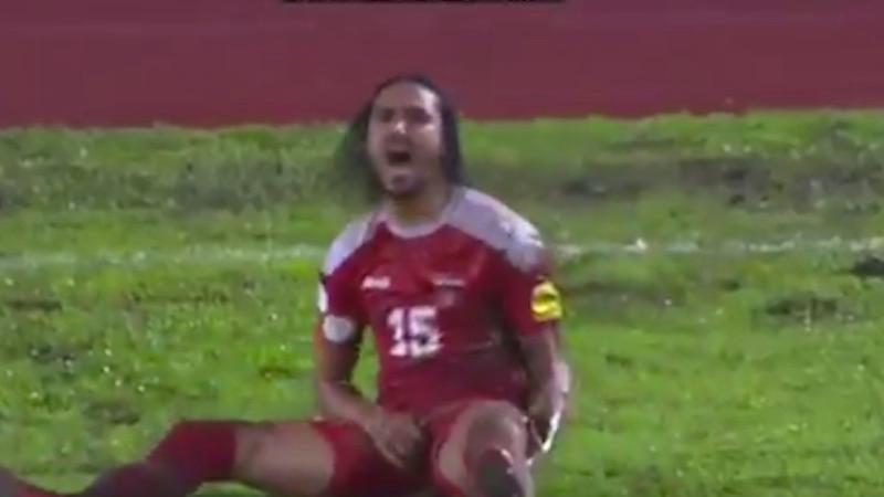 Παίκτης την έφαγε στα... αχαμνά και θα τον λυπηθείς (video)