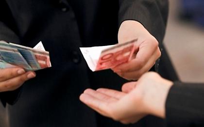 Εκβίαζε φοιτητές για να μεσολαβήσει να περάσουν τα μαθήματα