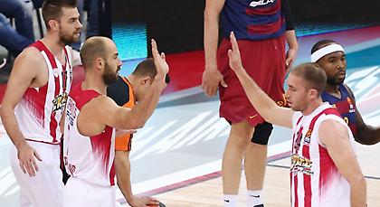 Σεμινάριο... άμυνας από τον Ολυμπιακό!