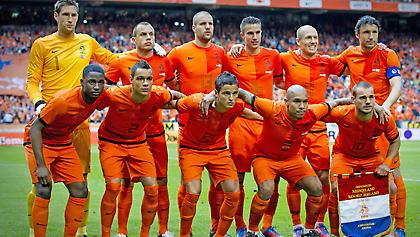 Όχι, ΔΕΝ θέλουμε να πιστέψουμε ότι αυτή είναι η νέα εμφάνιση της Ολλανδίας (pic)