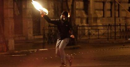 Εκρηξη αγανάκτησης στο Twitter για τα επεισόδια στο Πολυτεχνείο