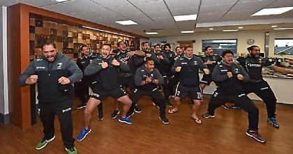 Ο χορός χάκα προς τιμήν του Γιούργκεν Κλοπ (video&pic)