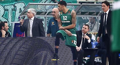 Παπαδόπουλος για τις κροτίδες: «Σταματήστε τις μ@@@ς, δεν καταλαβαίνετε;»