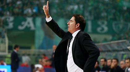 «Μπηχτή» Πασκουάλ για τη διαιτησία