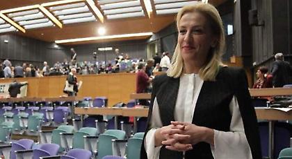 Περιφερειακή σύμβουλος καταγγέλλει Δούρου: Πλήρωσε 900 ευρώ για γεύμα -Τι απαντά η ίδια