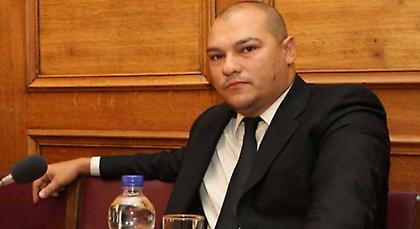 Στον Ερυθρό Σταυρό μεταφέρθηκε ο βουλευτής της Χρυσής Αυγής που ξυλοκοπήθηκε