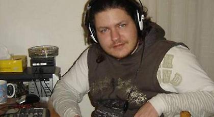 Δολοφονία Κωστή Πολύζου: Καρέ καρέ οι αντιφάσεις της μητέρας και του πατριού του (video)