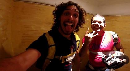 Η απίθανη «βουτιά» αλεξιπτωτιστών από ουρανοξύστη στην καρδιά του Σάο Πάολο