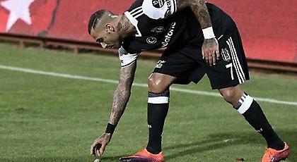 Πέταξαν πέτρα στον Κουαρέσμα! (pic/video)