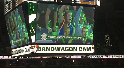 Τρομερό τρολάρισμα των Μπακς σε οπαδό των Γουόριορς