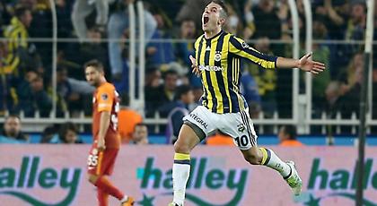 Με άνεση και... Φαν Πέρσι το ντέρμπι η Φενέρ!