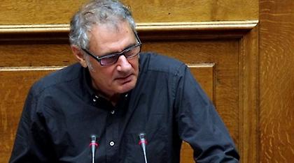Εκτός κυβερνητικής «γραμμής» ο Σεβαστάκης: Να φύγουν οι πρόσφυγες από τα νησιά
