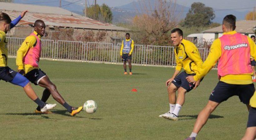 Τρεις απουσίες για Μαντζουράκη