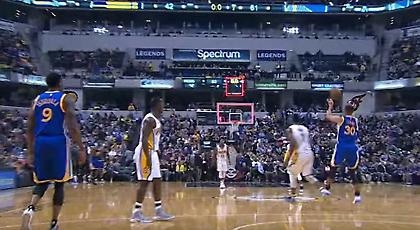 Το απίστευτο τρίποντο του Στεφ Κάρι που δεν μέτρησε (video)