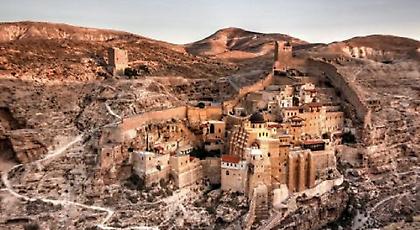 Μια... ιερή πόλη στη μέση της ερήμου!