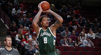 Φοβερή ατάκα Μπίσλεϊ για Αντετοκούνμπο