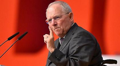 Σόιμπλε προς Κομισιόν: Σε λάθος χώρα κάνετε συστάσεις