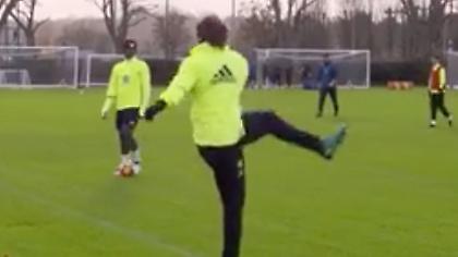 Τερμάτισε το... φάλτσο ο Νταβίντ Λουίς (video)