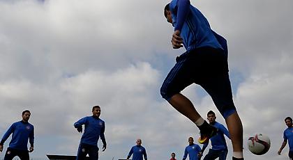 Καρέ-Καρέ η προπόνηση του Ολυμπιακού για Γιούνγκ Μπόις