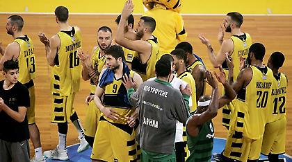 Αγχος, βόμβες, δάκρυα και Αρης