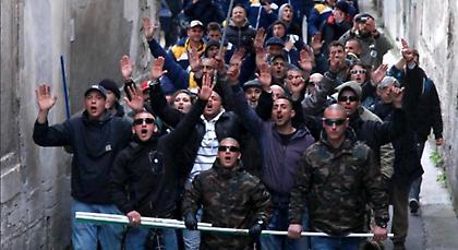 Οπαδοί της Νάπολι μαχαίρωσαν δύο φίλους της Ντιναμό Κιέβου