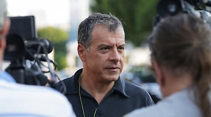 Θεοδωράκης: Τα φώτα που βλέπετε από το Μαξίμου δεν είναι απ' την ανάπτυξη